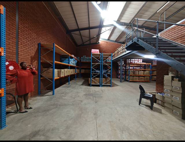 349M² WAREHOUSE TO LET IN ORMONDE
